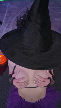 レイチェル・ノヴァ - ホットなハロウィントリート