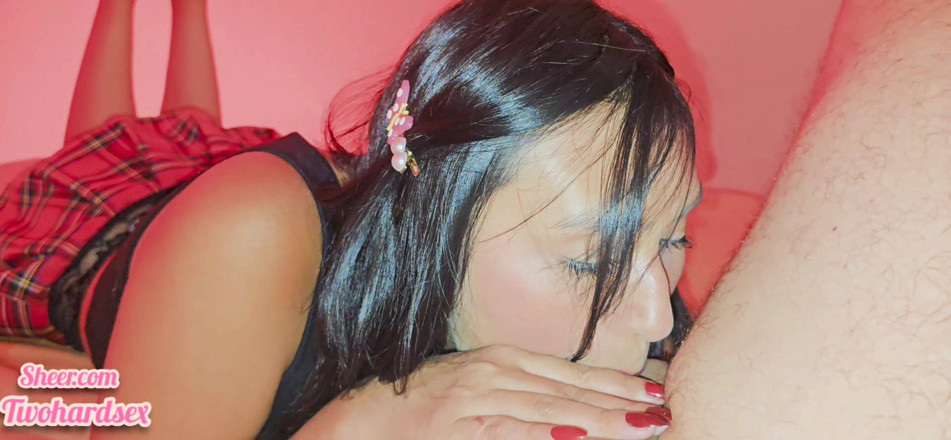 Teen sex 66: Падчерка в короткій спідниці відтрахана вітчимом в готелі