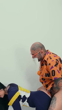 Tuan Roshi mengajari saya teknik kuno, dia menyebutnya pose naga- Aturan 34 Dragon Ball