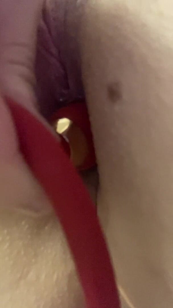 Babygurl: Toys put in ass