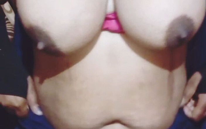 Savita sex video: Pepek desi bhabhi Savita bertetek besar Savita