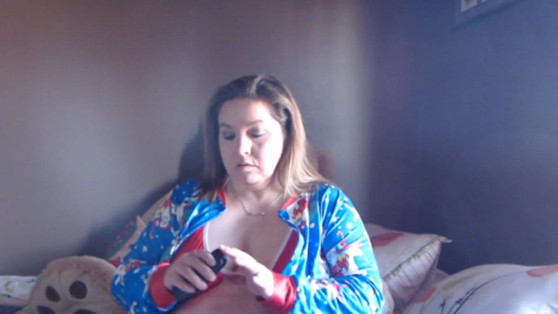 SexyNEBBW: Sexy grandota en la cam de navidad