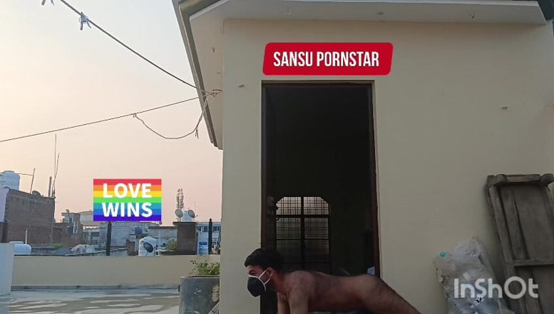 Sansuindia: Індійський актор оголений на відкритому повітрі