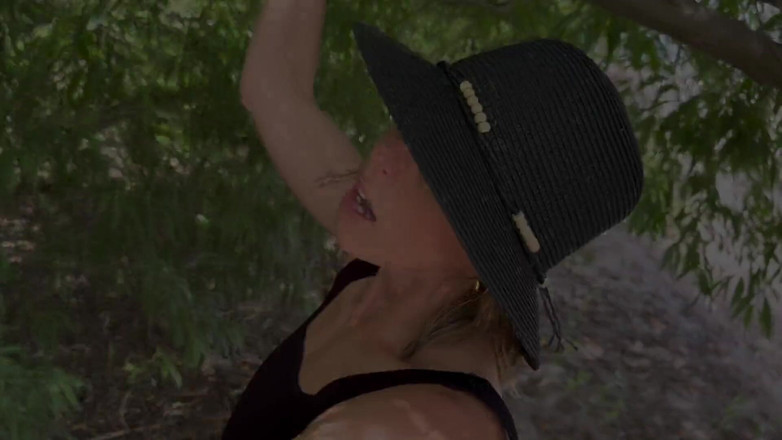 Serenity Cox: Żona robi ogromną publiczną podwójną spermę połykać na plaży po...