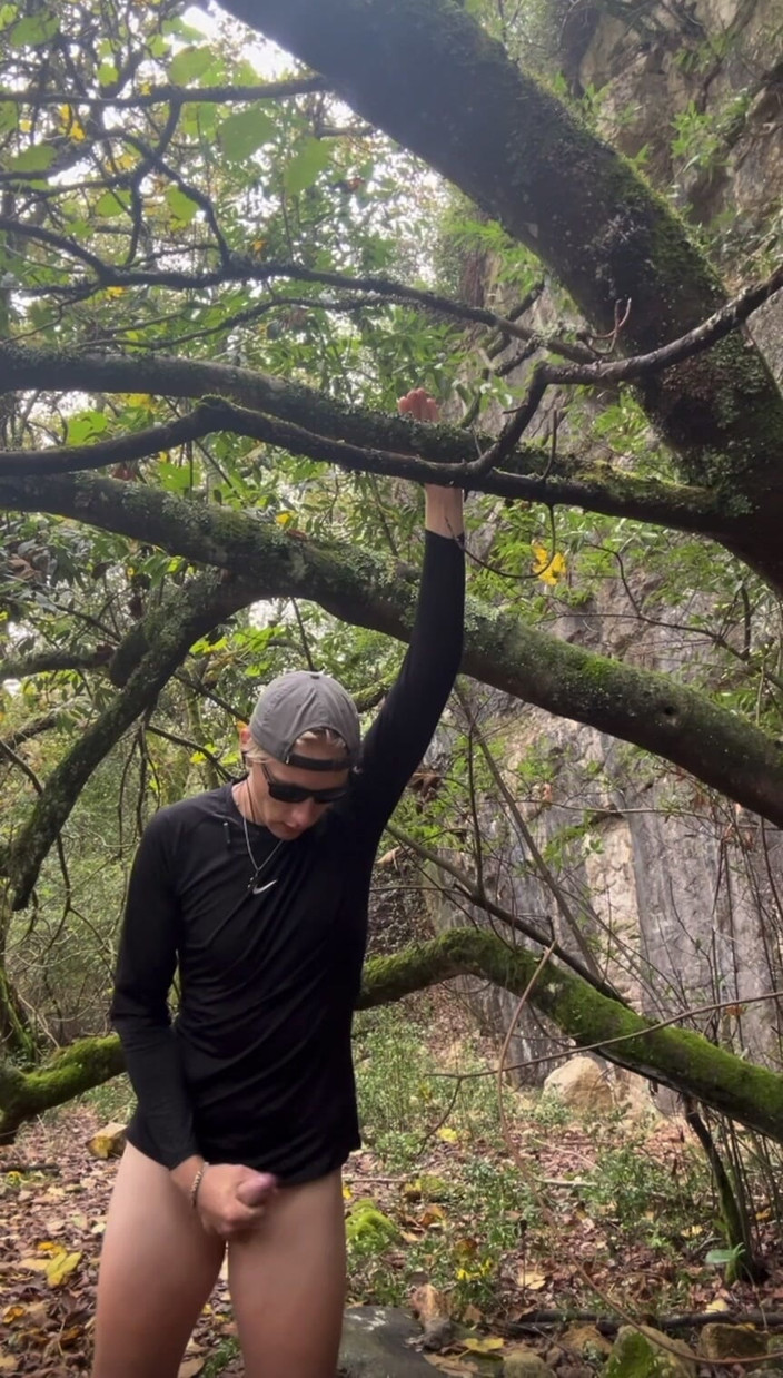 Axton Drake: Hiker Bro goes Off-Trail to Jerk Off