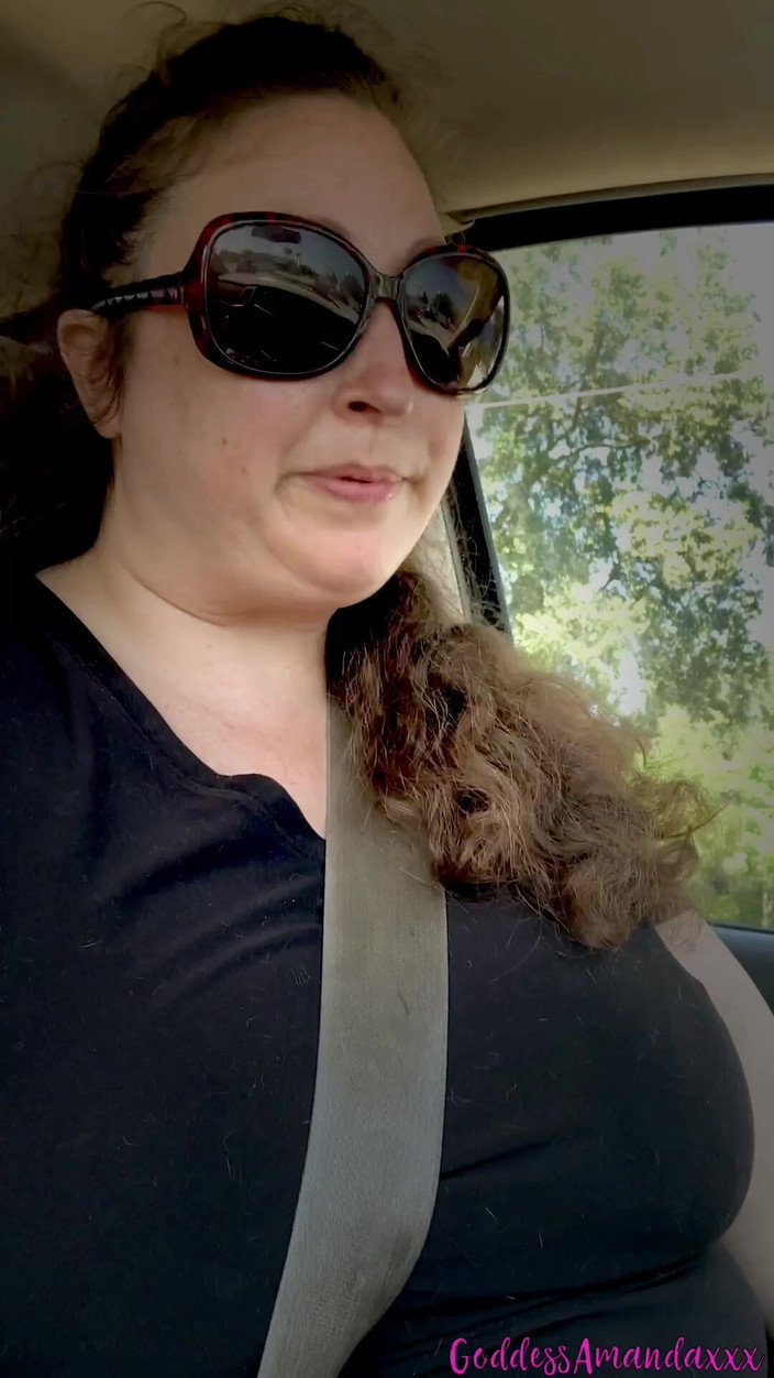 Goddess Amanda: Sledujte mě v koupelně v růžových tangách