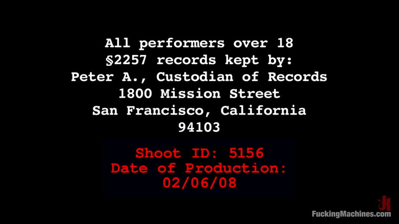 Fucking Machines by Kink: 抽烟的热辣新来者，charley Chase操机器全油门