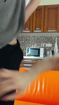 Alex和evgeny的鸡巴的近距离观察和比较