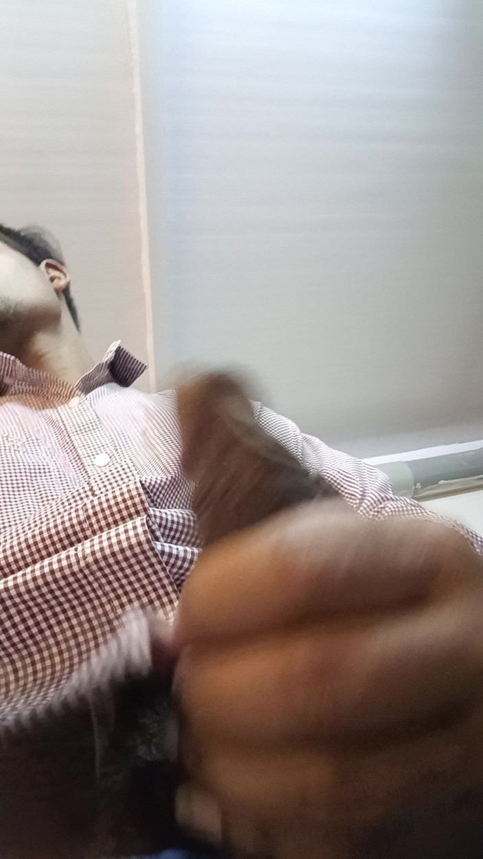TranquilCulture: Giovane ragazzo ma grosso cazzo sempre pronto a scopare