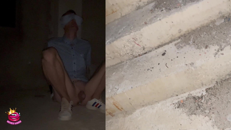 Mistress_BJQueen: Lăsată singură legată la ochi goală și expusă