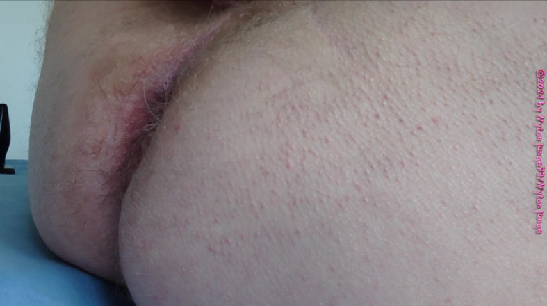 Carmen_Nylonjunge: Cock ring, anal plug and overknee stockings 2