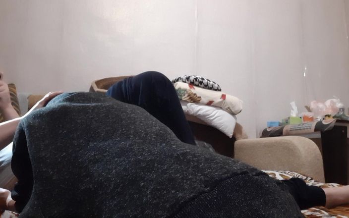 Lesbian-candys: Rapido sesso lesbico sul letto