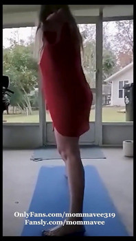 Je fais du yoga et mes vêtements tombent ! Aimez, commentez, suivre et s’abonner s’il vous plaît !