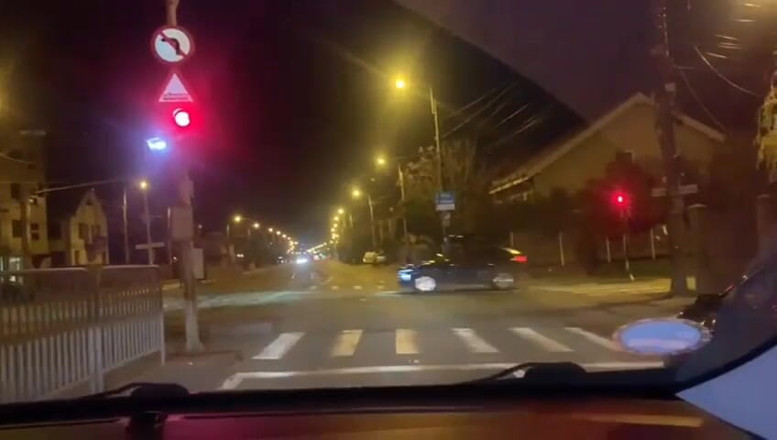 Step Mommy: Soția perversă îi face șoferului de taxi o labă cu picioarele