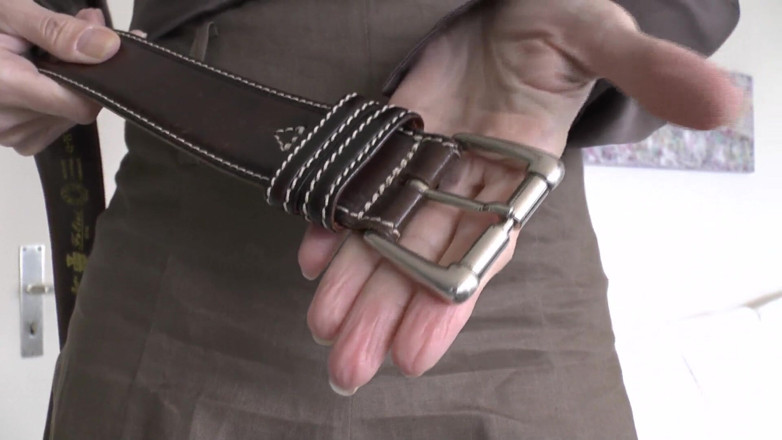 Lady Victoria Valente: Ekscytujące dopasowanie paska z lnianą spódnicą, część 2, Lady Victoria Valente