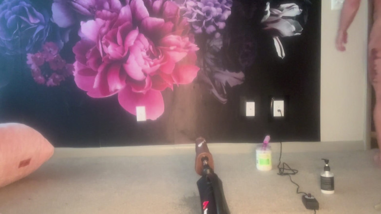Simone Steele: Fuck Machine Squirt Session
