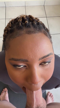 Big Ass Ebony Girl Called Her Personal Trainer Over to Rip Her Yoga Pants and Fuck Her