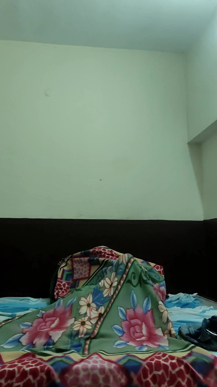 Hindiaudioadda1: Lovers Secretly Enjoying in Bedroom