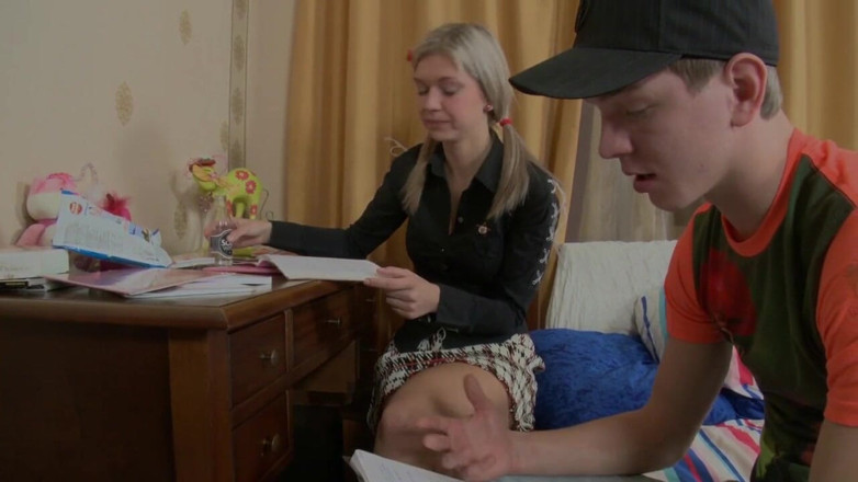 Real Anal Stories: Sexy blonďatá teenagerka miluje anální šukání