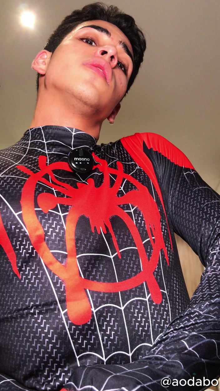 aodaboy: Örümcek Adam Kostümü ve Pozları