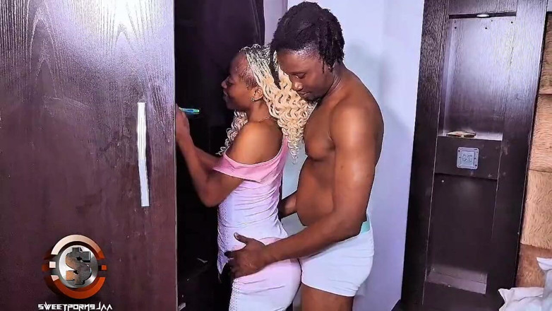 Tusweet9ja: Fuck Queen Pounded Hard in the Wardrobe