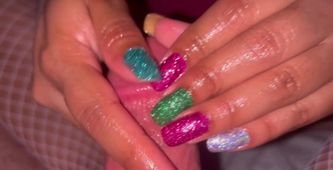 Latina mala: Fishnet footjob a honění