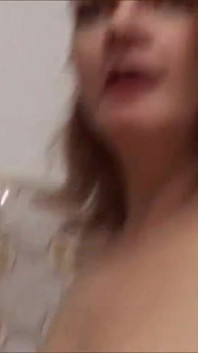 Mature lady gives perfect blowjob