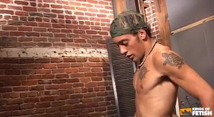 Gay Diaries: Chico tatuado es bombeado por el culo y preñado por...