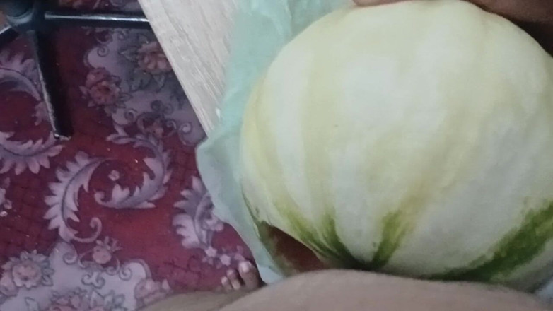 AlexCat: Pomelo Is so Erotic