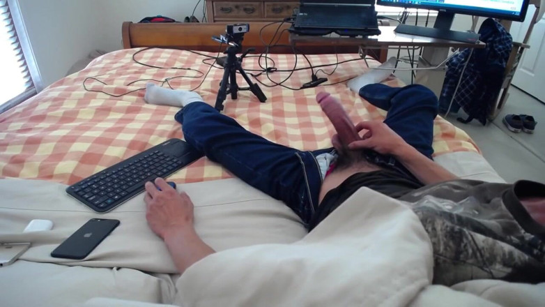 Joe Iandola: Guy Next Door Jacks off Big Dick