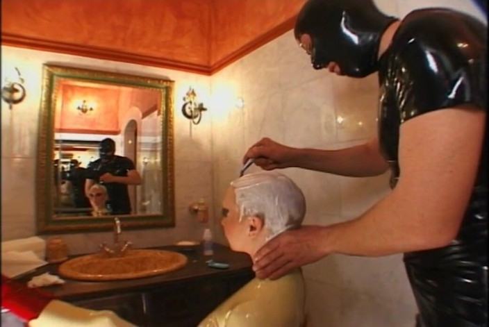 Absolute BDSM films - The original: Tangan dimalukan ditembusi dalam pantat merah