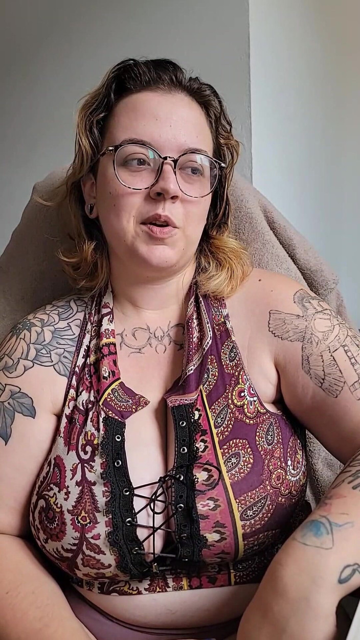 alucidfever: Làm quen với tôi đi!