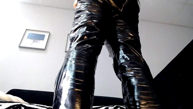 Maeling: Shrink for a Giantess: Join the Tiny Colony