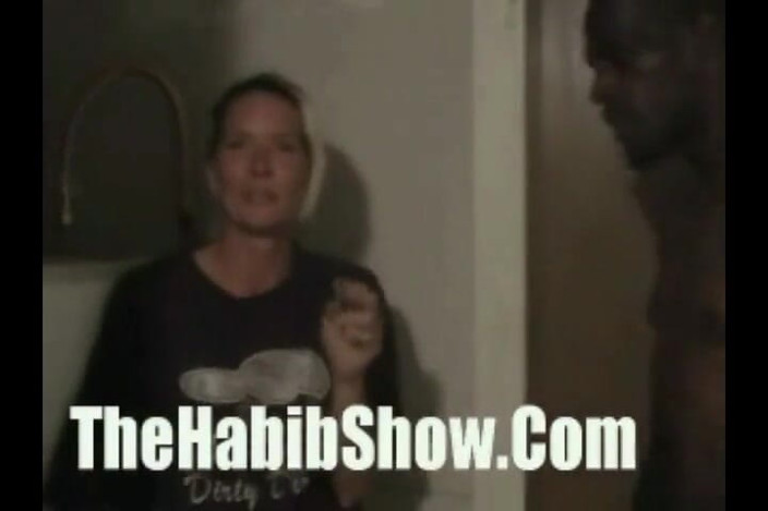 The Habib Show: Tupac baise des digues blanches dans la buanderie