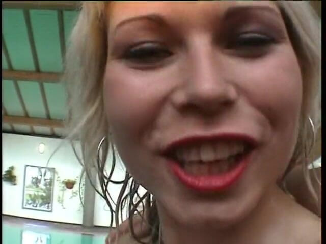 Horny Two really wet MILFs: Botol untuk pepek miang MILF