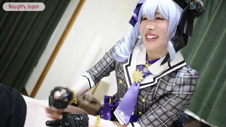 J-Girls Club: Paja con guantes Prodigy ¡Una futura estrella que drena hasta la última...