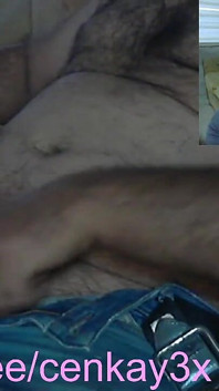 Kto podniósł penisa tatusia niedźwiedzia i opróżnił go?