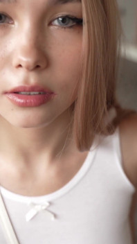 A oprit timpul și a sunat un prieten să facă sex cu iubita lui și să filmeze pornografie