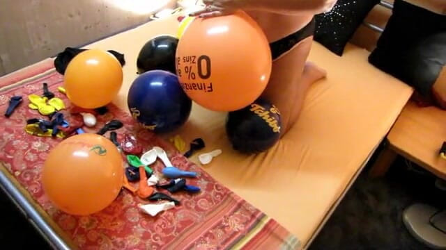 Anna Devot: Annadevot - Video by request: balloons