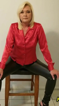 The Masturbation Chair with Ms Paris Ros
