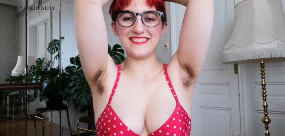 The Antichristrix: Eu incentivo você a adorar meu corpo peludo em primeiro...