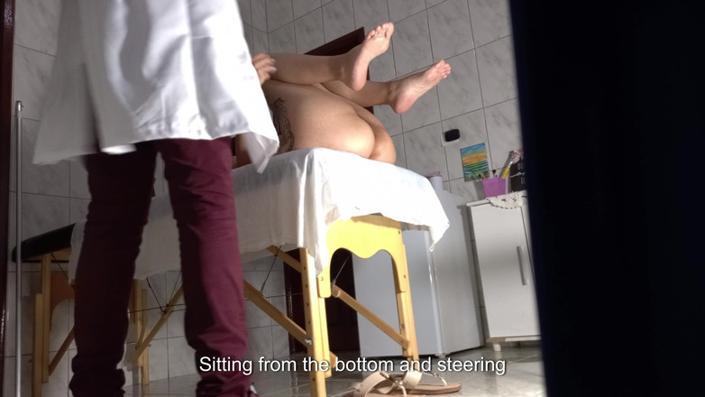 Gabi SweetCouplesStories: Mica orb a venit în timpul examenului anal.