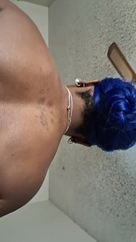 Nastie azul em rosa