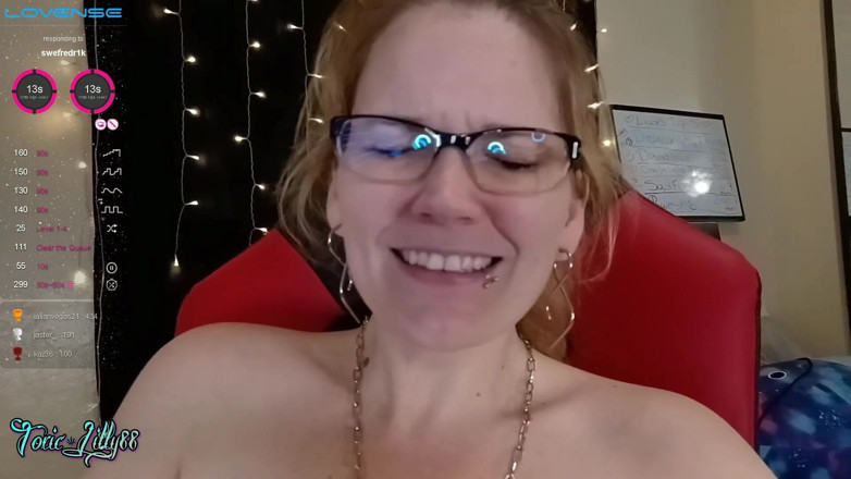 ToxicLilly88: ToxicLilly88 clip in cam # 13