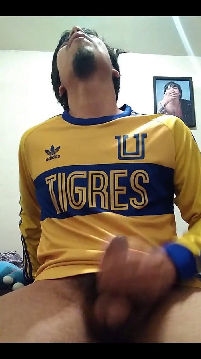 AlexAlejandro13: Hadi Tigres, zengin olarak döneceğim.
