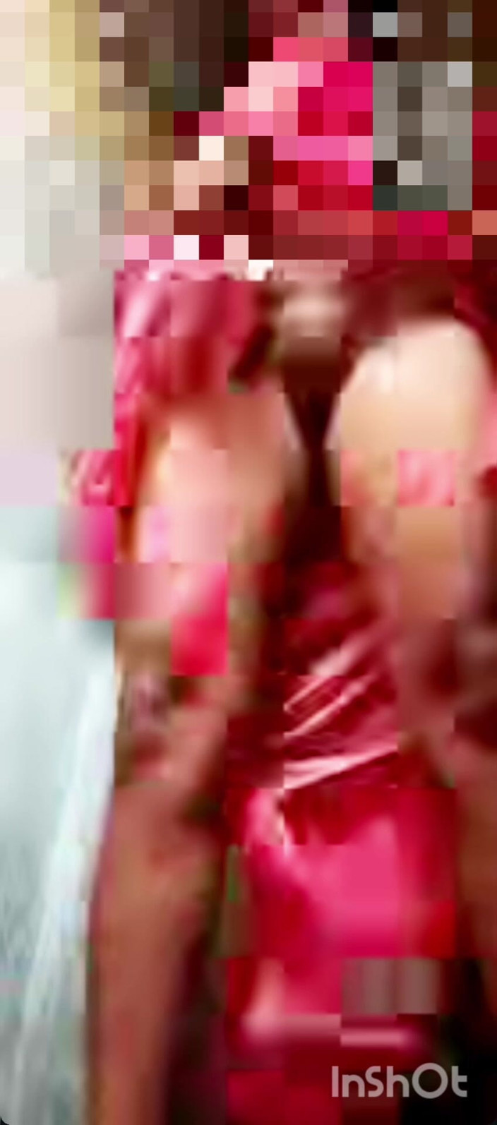 AkashKumar: Eine desi bhabhi zeigte ihren arsch und ihre muschi bei...