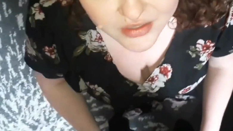 Real homemade BBW BBC porn: На колінах смокчу великий чорний член і трахаю мій рот