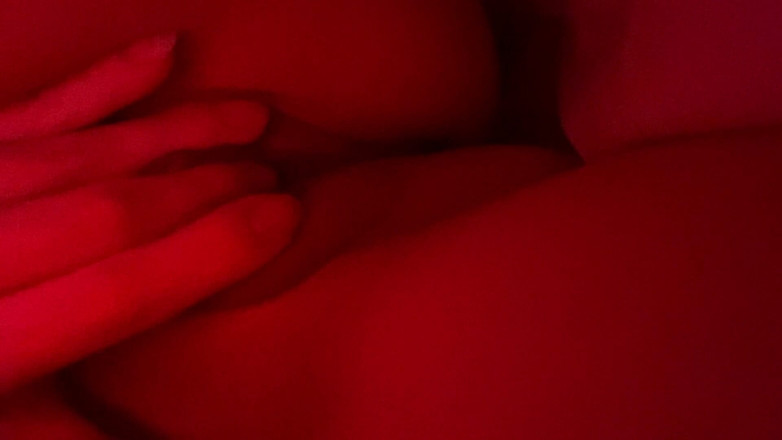 Misslilith9020: Трахаю мою іграшку