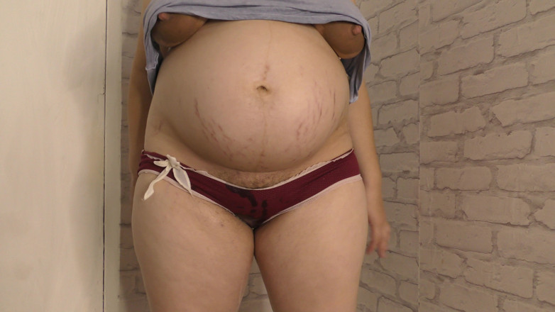 Milky Mari: Hotwife curang menunjukkan seluar dalamnya penuh dengan air mani panas...