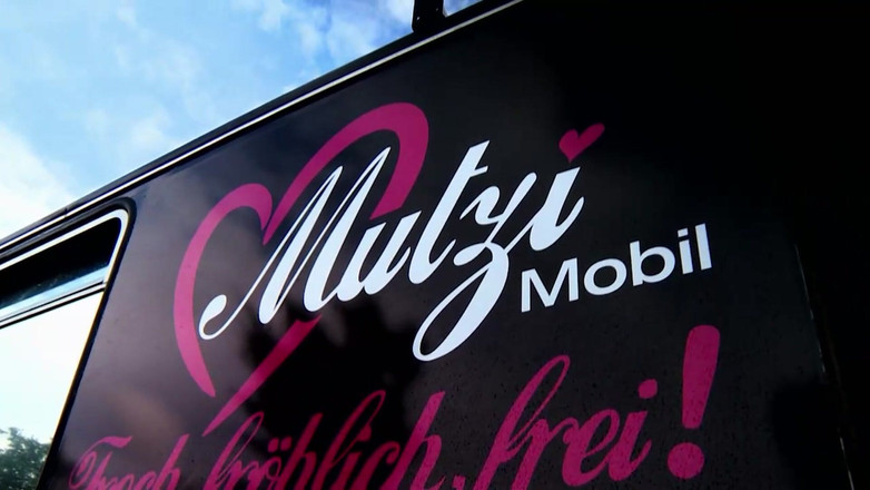 Erotic Planet Studio: Großer Schwarzer Schwanz Fickt Vollbusige Hart in Die Muschi